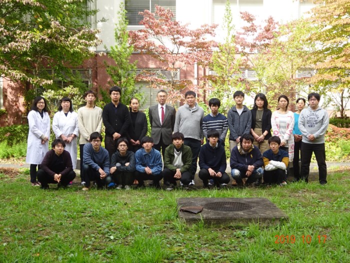 研究室集合写真2019